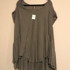 NEVER WORN FREE PEOPLE TUNIC!